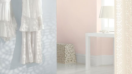 Pretty pastels reflect sunshine Чтобы максимально использовать естественное освещение, выбирайте бледные тона, которые отражают свет, создавая светлое и легкое пространство.