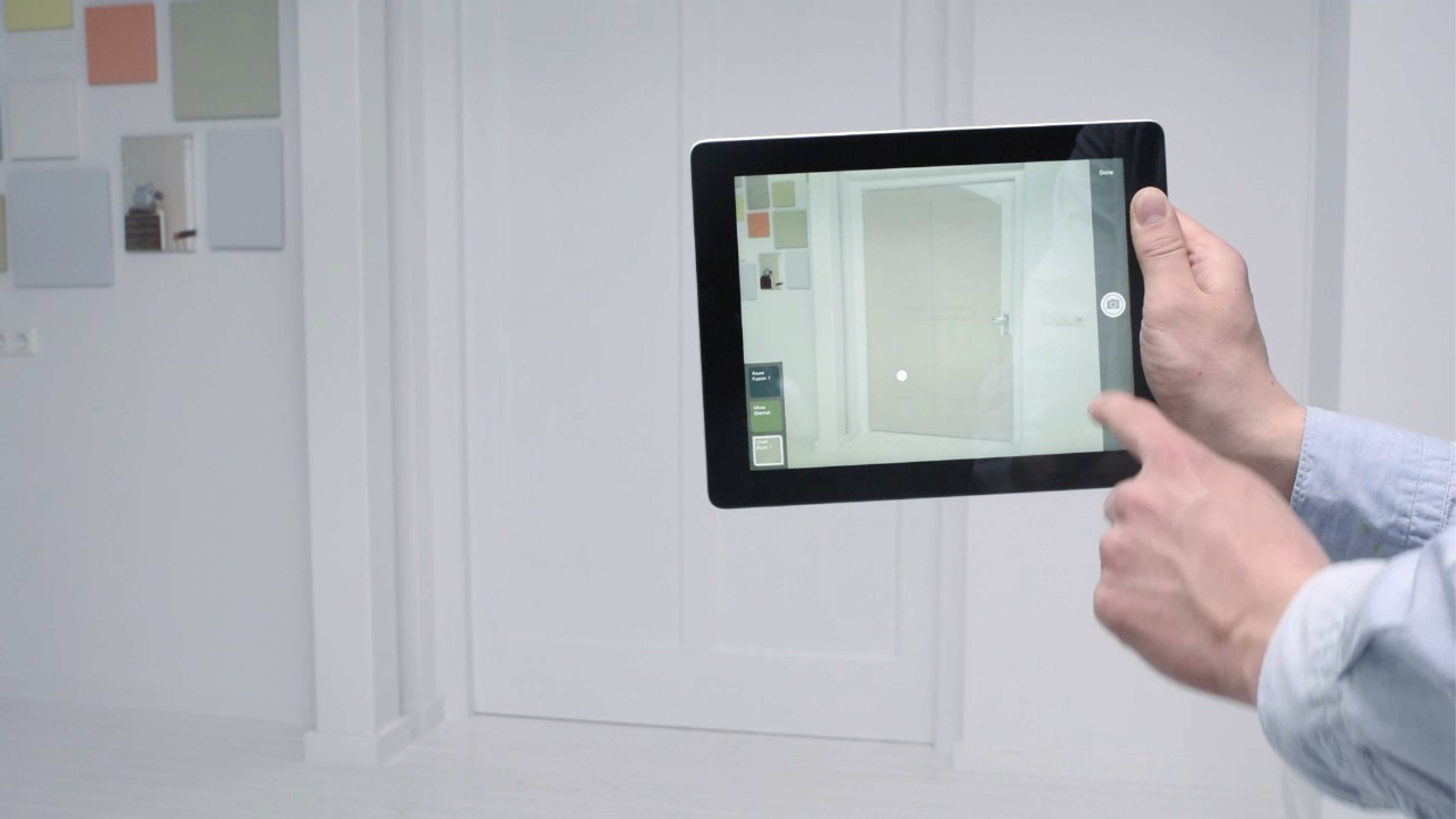 Valige rakenduse Visualizer abil värvitoon Suunake oma nutitelefon või tahvelarvuti lihtsalt seinale, mida soovite värvida, valige soovitud värvid ja puudutage vastavat seina.